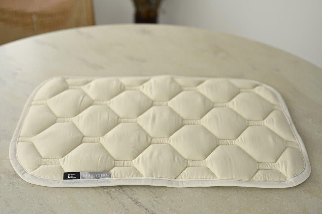 SLEEP HEXAGON　ホルミシス腰クッション - SLEEP HEXAGON(スリープヘキサゴン)公式サイト